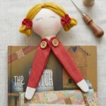 Projeto Digital PDF: Molde Boneca Marcador - Imagem 3